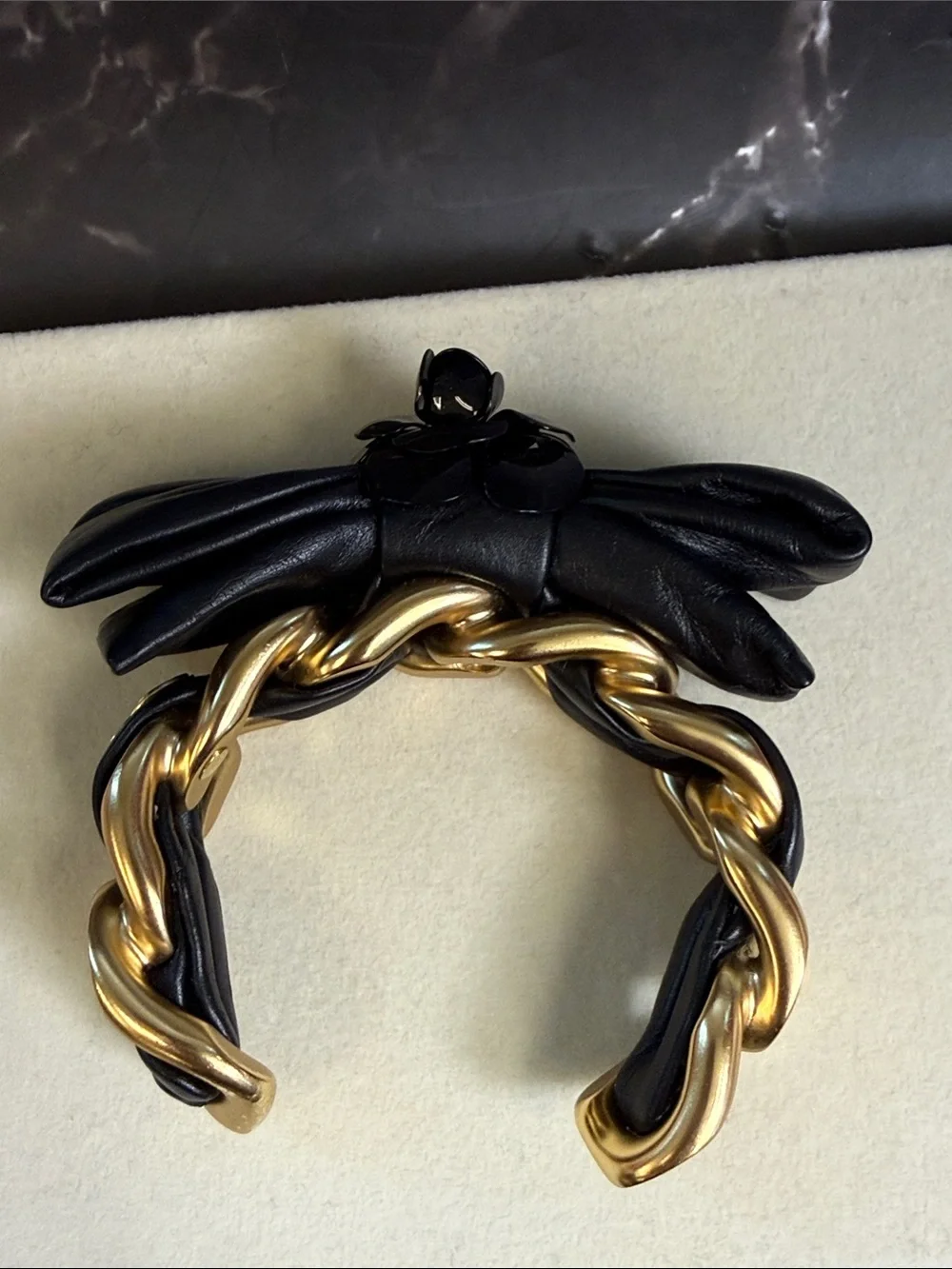 CHANEL Runway Black Leather Bow Bracelet with Gold Chain 2020 Autumn